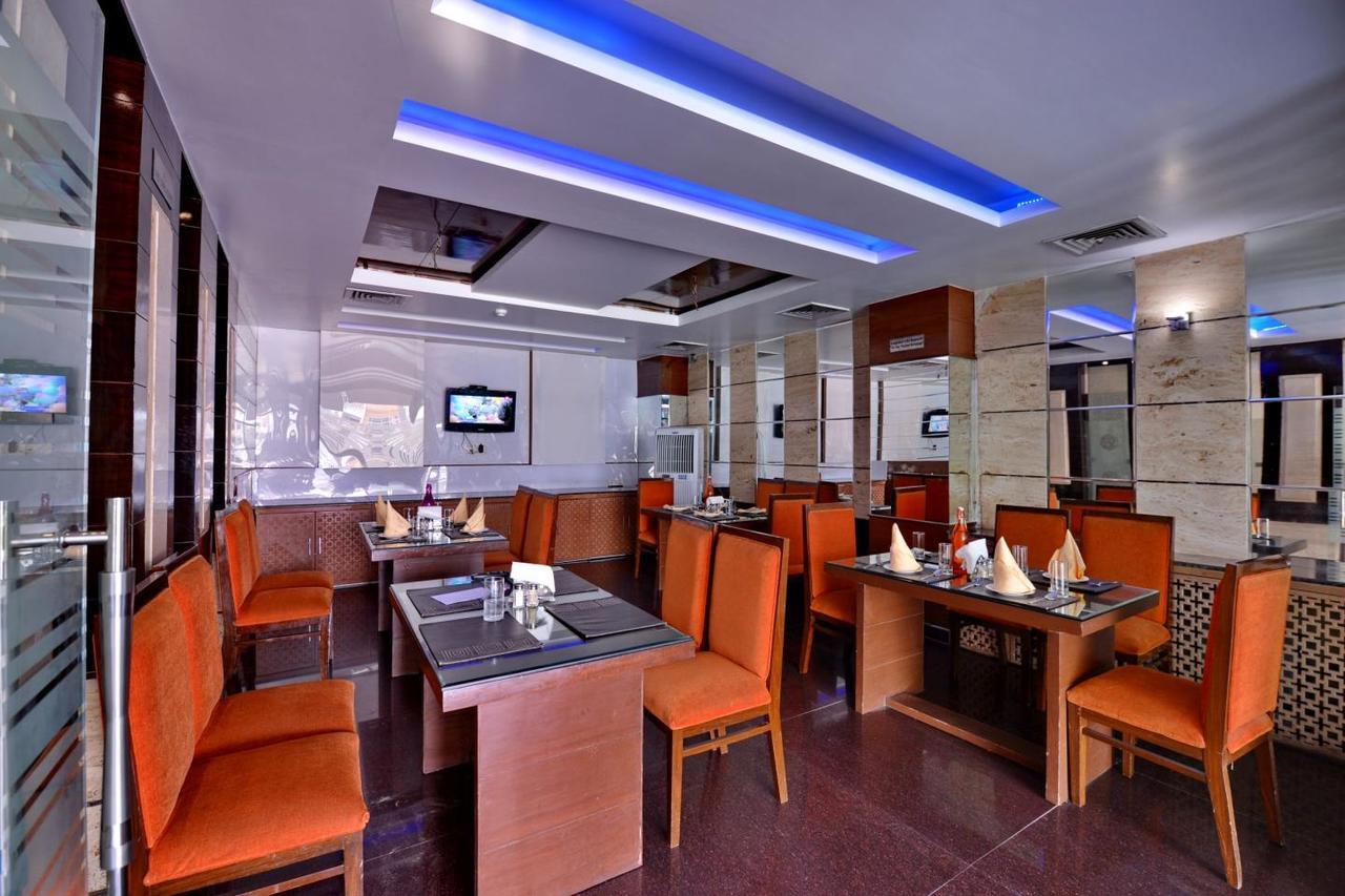 Hotel Palmdale Zirakpur Exterior foto